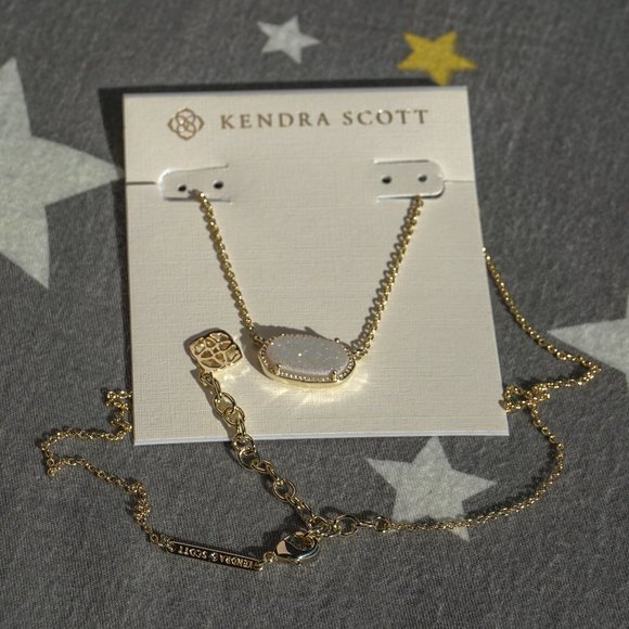 Kendra Scott Elisa Gold Pendant Necklace in Iridescent Drusy - Picture 2 of 3